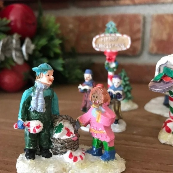 Department 56 Holiday Village Miniature Christmas Figurine Set - Picture 2 of 9